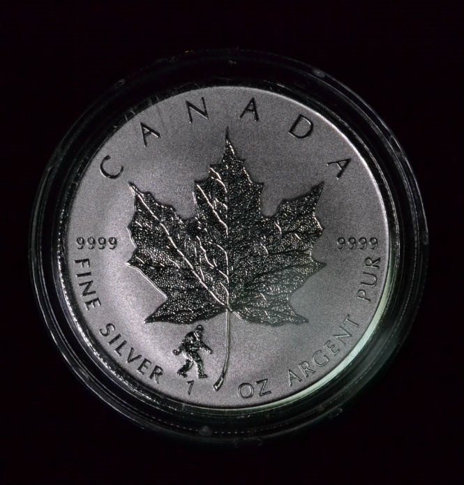 アンティークコイン 銀貨 2016 1 oz Silver Canadian Maple Leaf Coin